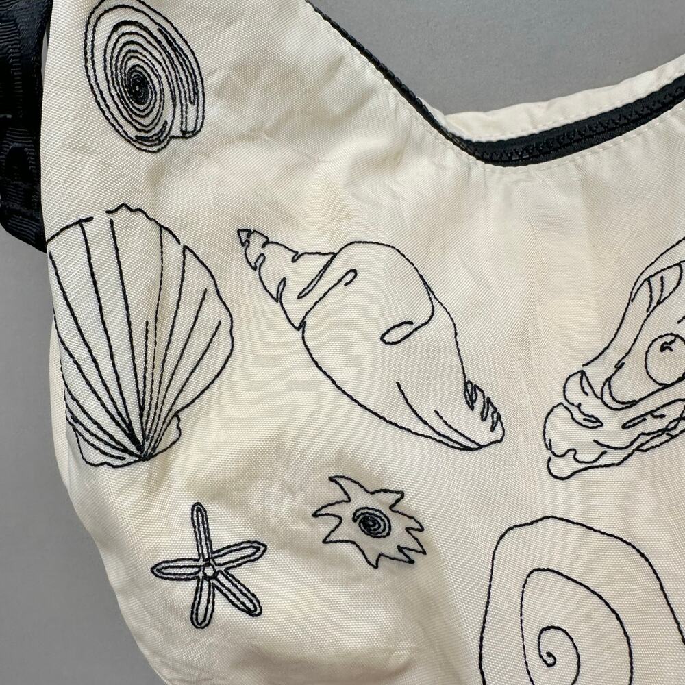 Baggu Medium nylon crescent bag in Embroidered Shells crossbody adjustable NWT - Picture 15 of 16